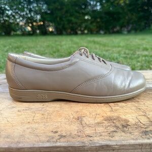 SAS Shoes Womens Size 9.5 S Tripad Comfort Beige Made In USA